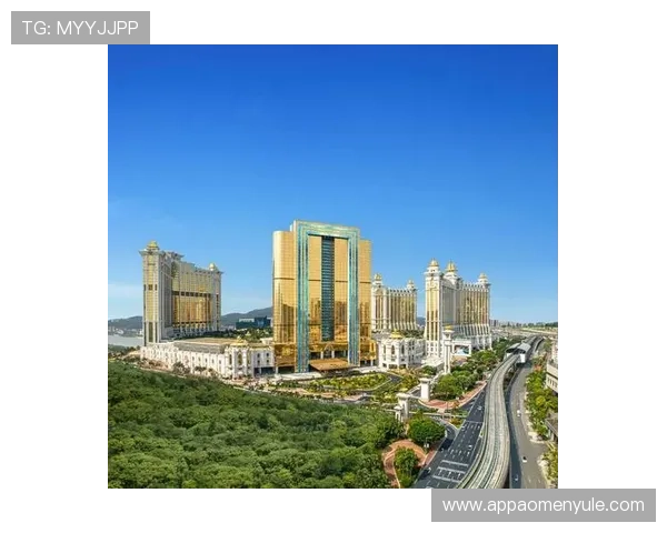 访问澳门百老汇酒店官网获取最新的活动信息和特别优惠，丰富您的澳门假期